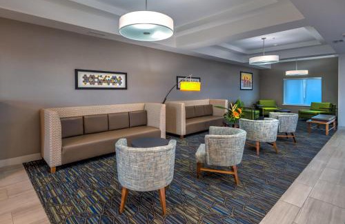 Minden Hotel | Holiday Inn Express Hotel & Suites Minden by IHG