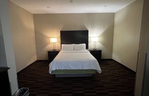 Alva Hotel | Holiday Inn Express Hotel & Suites Alva by IHG