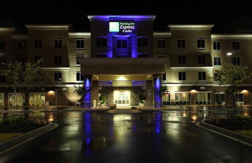 Goldsboro Hotel | Holiday Inn Express Hotel & Suites Goldsboro - Base Area by IHG