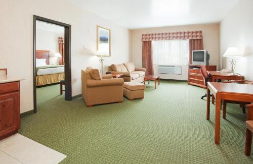 Gunnison Hotel | Holiday Inn Express Hotel & Suites Gunnison by IHG