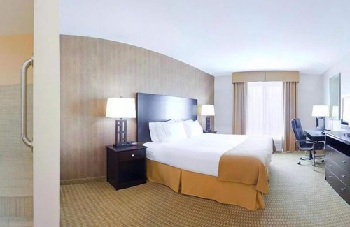 Lebanon Hotel | Holiday Inn Express Hotel & Suites Lebanon by IHG