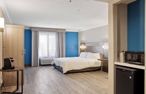Nut Tree Hotel | Holiday Inn Express Hotel & Suites Vacaville by IHG