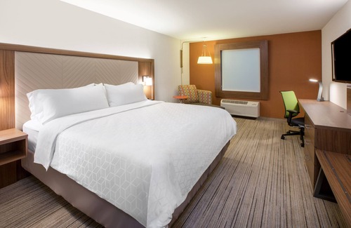 Wendel Hotel | Holiday Inn Express Irwin (PA TPK Exit 67) by IHG