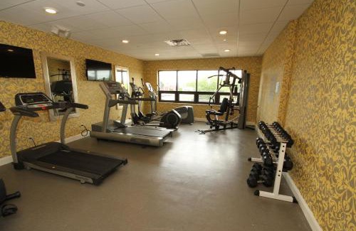 Janesville Hotel | Holiday Inn Express Janesville-I-90 & US Highway 14 by IHG