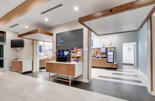 Kermit Hotel | Holiday Inn Express - Kermit by IHG
