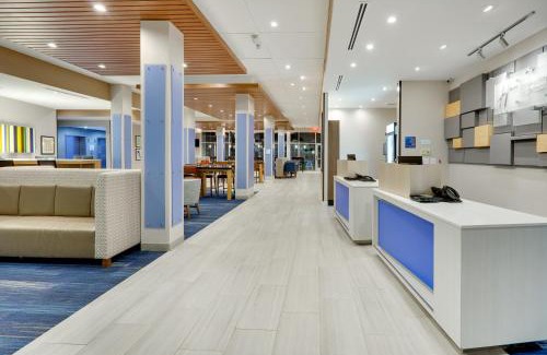 Kermit Hotel | Holiday Inn Express - Kermit by IHG