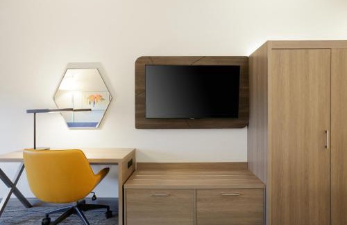 Layton Hotel | Holiday Inn Express Layton - I-15 by IHG