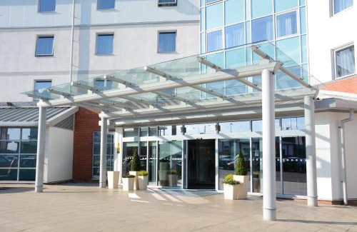 Leigh Hotel | Holiday Inn Express Leigh - Sports Village by IHG