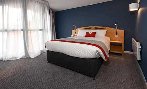 The Docks Hotel | Holiday Inn Express Liverpool-Albert Dock by IHG