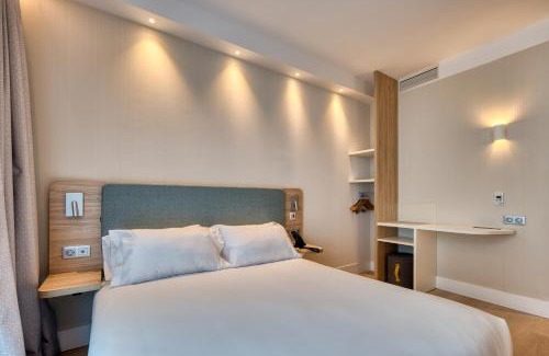 Rejas Hotel | Holiday Inn Express - Madrid - Airport by IHG