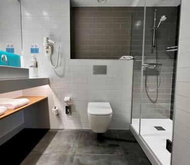 Rejas Hotel | Holiday Inn Express - Madrid - Airport by IHG