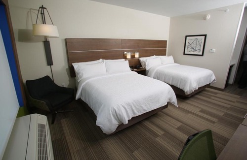 McCook Hotel | Holiday Inn Express - McCook by IHG