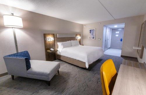 Neptune City Hotel | Holiday Inn Express - Neptune by IHG