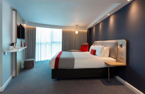 East Acton Hotel | Holiday Inn Express Park Royal by IHG