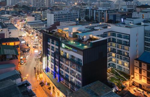 Central Pattaya Hotel | Holiday Inn Express Pattaya Central by IHG