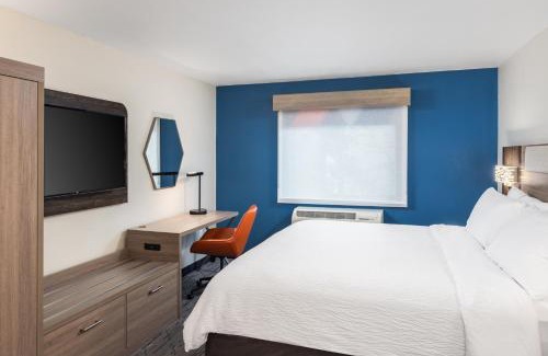 Lake Oswego Hotel | Holiday Inn Express Portland South - Lake Oswego by IHG