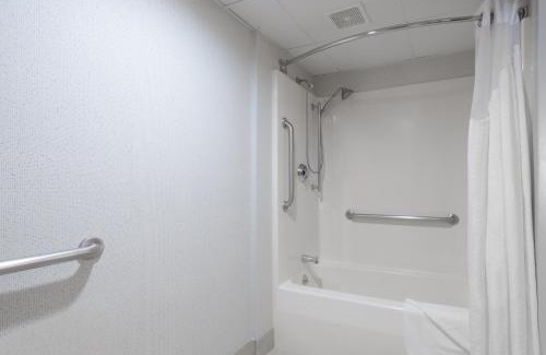 Ramsey Hotel | Holiday Inn Express Ramsey Mahwah by IHG