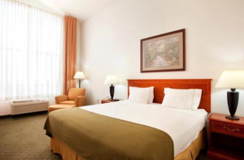 Loves Park Hotel | Holiday Inn Express Rockford-Loves Park by IHG