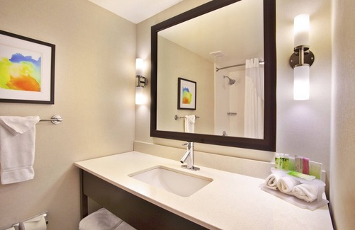 Algoma District Hotel | Holiday Inn Express Sault Ste Marie by IHG