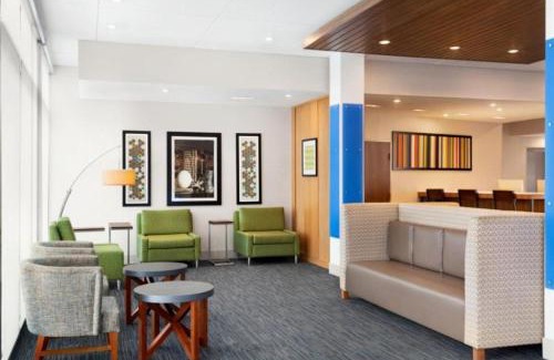 Pflugerville Hotel | Holiday Inn Express & Suites Austin North - Pflugerville by IHG