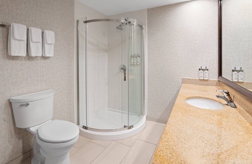 Centereach Hotel | Holiday Inn Express Stony Brook by IHG