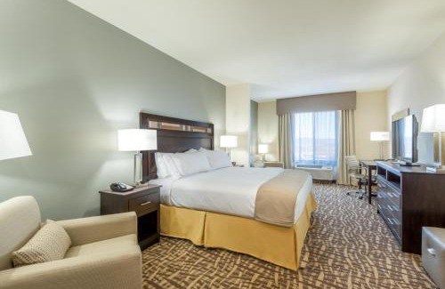 Castle Rock Hotel | Holiday Inn Express & Suites Denver South - Castle Rock by IHG
