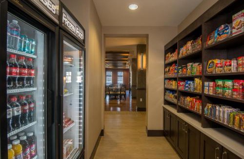 Castle Rock Hotel | Holiday Inn Express & Suites Denver South - Castle Rock by IHG