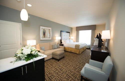 Castle Rock Hotel | Holiday Inn Express & Suites Denver South - Castle Rock by IHG