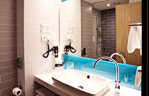 Allschwil Hotel | Holiday Inn Express & Suites Basel Allschwil by IHG