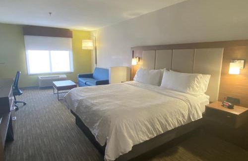 Near North Valley Hotel | Holiday Inn Express & Suites Albuquerque Historic Old Town by IHG