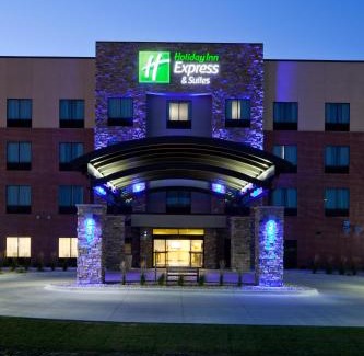 Fort Dodge Hotel | Holiday Inn Express & Suites Fort Dodge by IHG