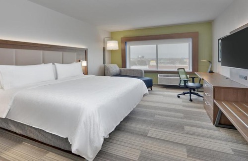 Roanoke Hotel | Holiday Inn Express & Suites Fort Worth North - Northlake by IHG