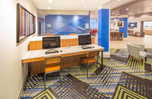 Whitestown Hotel | Holiday Inn Express & Suites - Indianapolis NW - Zionsville by IHG