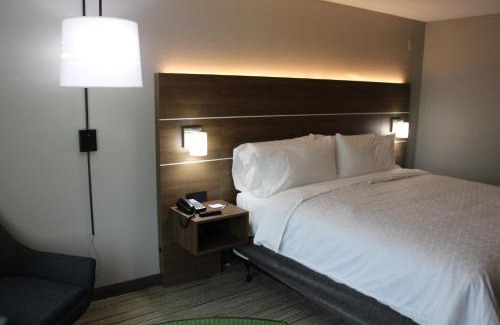 Enterprise Hotel | Holiday Inn Express & Suites - Enterprise by IHG