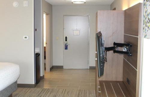 Enterprise Hotel | Holiday Inn Express & Suites - Enterprise by IHG