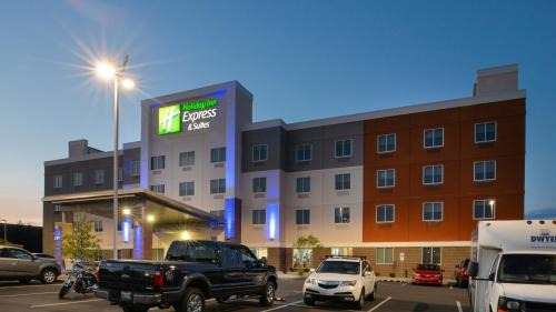 Lexington Hotel | Holiday Inn Express & Suites Lexington Midtown - I-75 by IHG