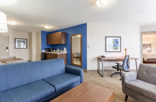 Scottsburg Hotel | Holiday Inn Express & Suites Scottsburg by IHG