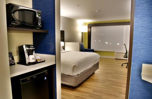 Downtown Gatineau Hotel | Holiday Inn Express & Suites - Gatineau - Ottawa by IHG