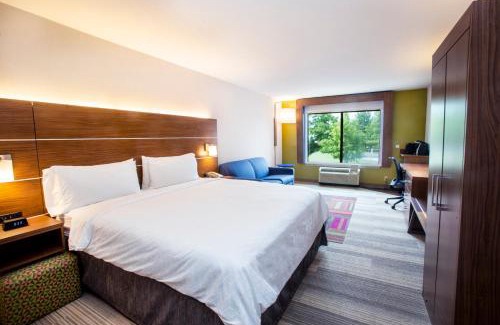 Bethlehem Hotel | Holiday Inn Express & Suites Bethlehem Arpt-Allentown Area