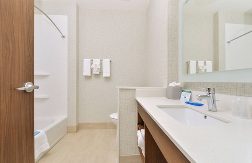 Chadron Hotel | Holiday Inn Express & Suites Chadron by IHG