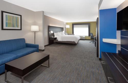 West Fairfax Hotel | Holiday Inn Express & Suites Culpeper by IHG