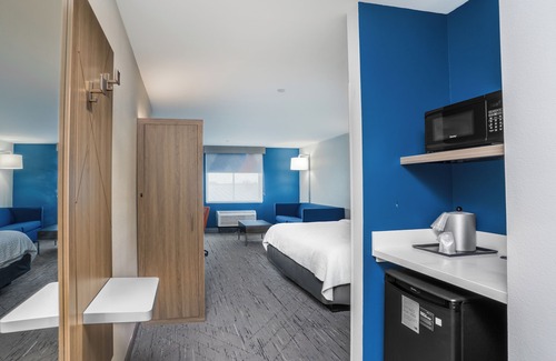 Marion Hotel | Holiday Inn Express & Suites Cedar Rapids NE – Marion by IHG
