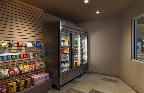 Portland Hotel | Holiday Inn Express & Suites - Portland Airport - Cascade Stn by IHG