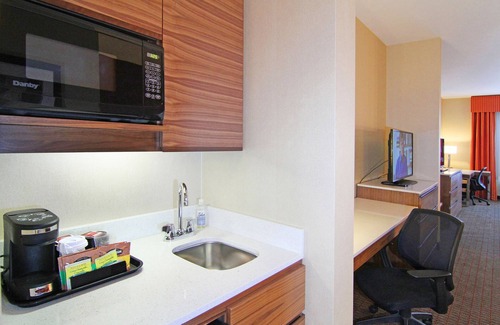 Banff Trail Hotel | Holiday Inn Express & Suites Calgary NW - University Area by IHG