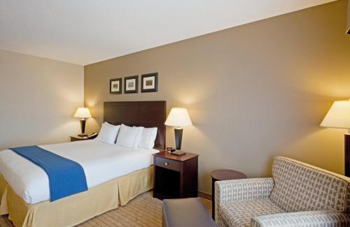 Whippleville Hotel | Holiday Inn Express & Suites Malone by IHG