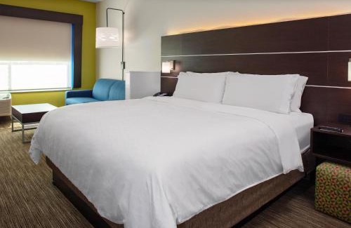Sunrise Acres Hotel | Holiday Inn Express & Suites - El Paso North by IHG