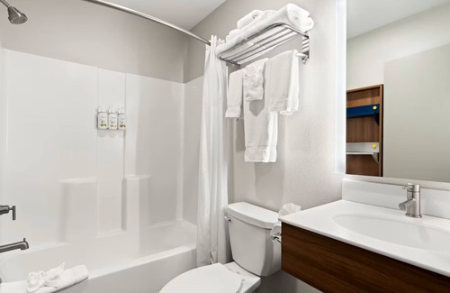 George Hotel | Holiday Inn Express & Suites George Quincy South by IHG