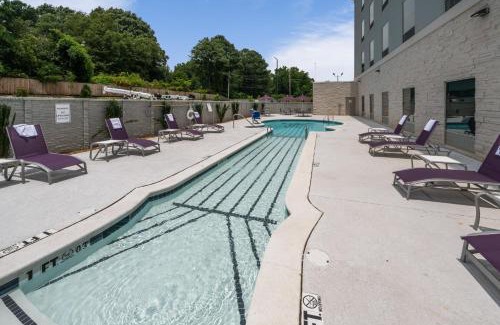 Whitehaven Hotel | Holiday Inn Express & Suites Memphis Arpt Elvis Presley Blv by IHG