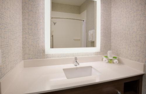 Pahrump Hotel | Holiday Inn Express & Suites Pahrump by IHG