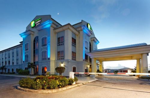 Piarco Hotel | Holiday Inn Express Trincity by IHG
